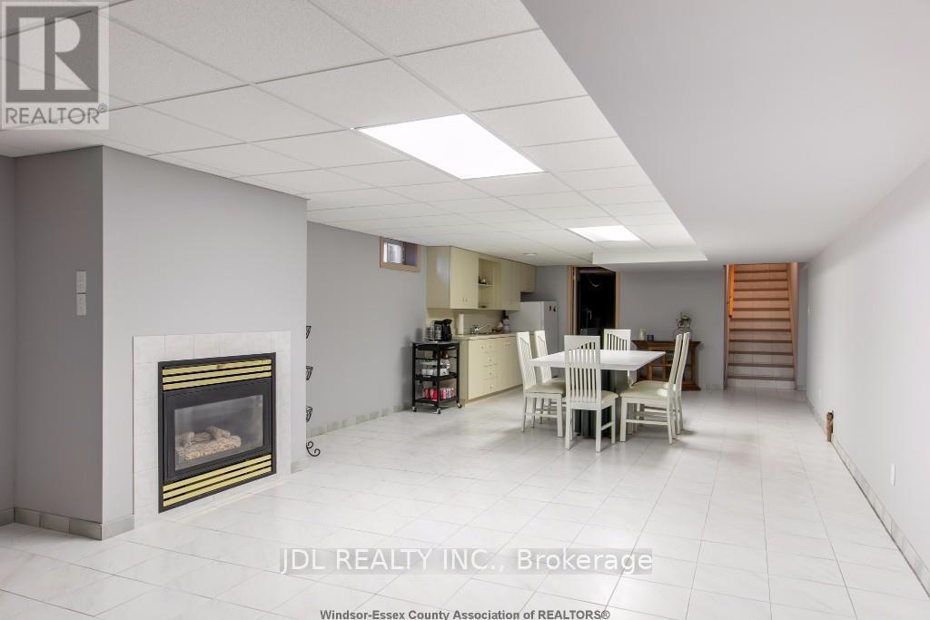 12356 Charlene Lane, Tecumseh, Ontario  N9K 1B1 - Photo 39 - X12427660