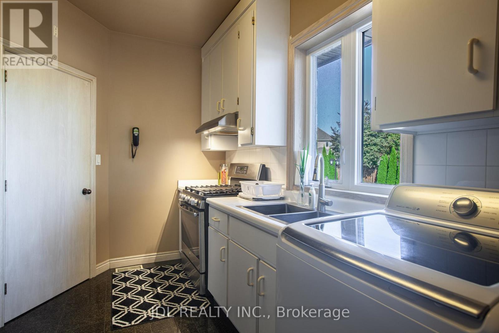 12356 Charlene Lane, Tecumseh, Ontario  N9K 1B1 - Photo 22 - X12427660