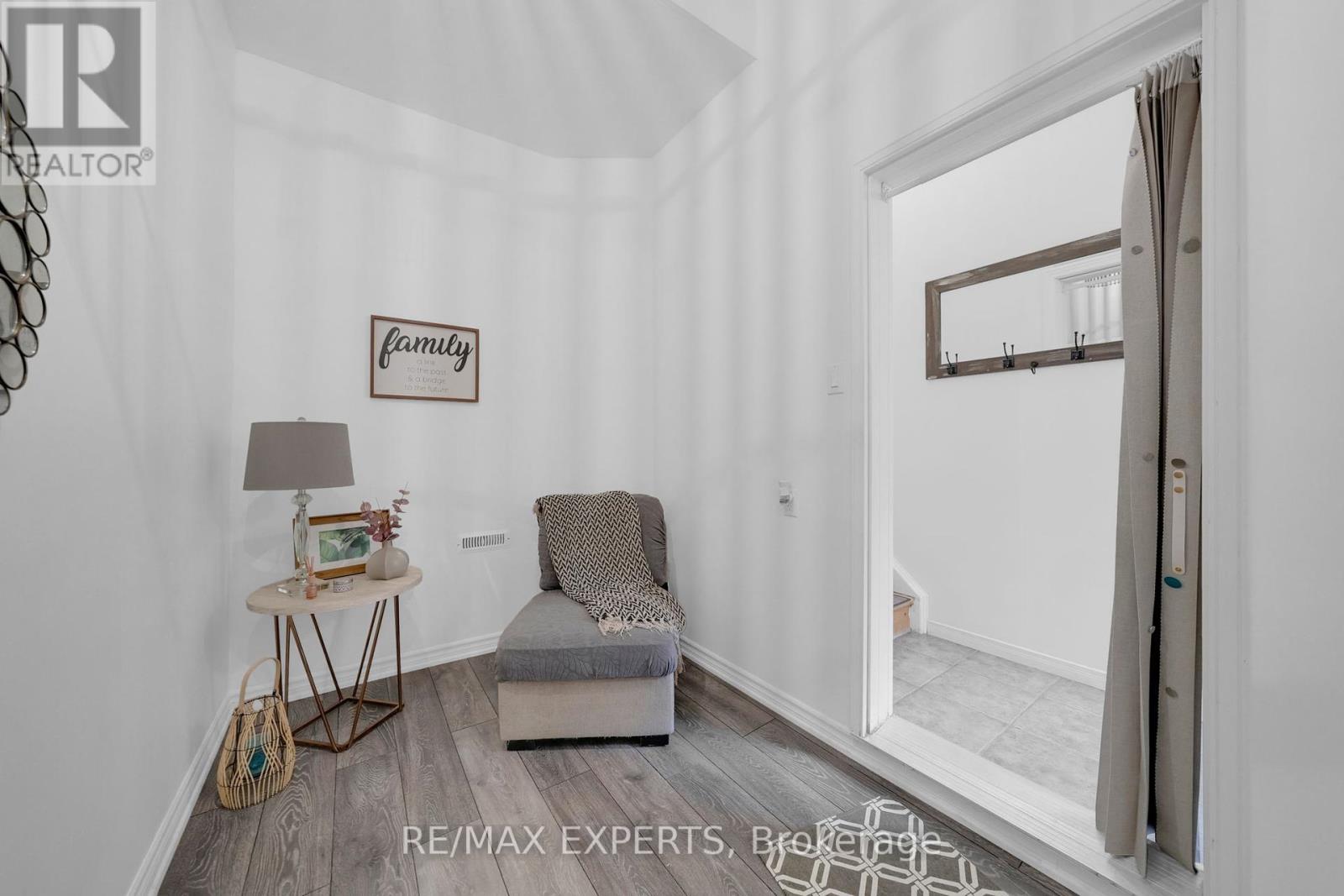 79 Shephard Avenue, New Tecumseth, Ontario  L9R 2G3 - Photo 22 - N12420685