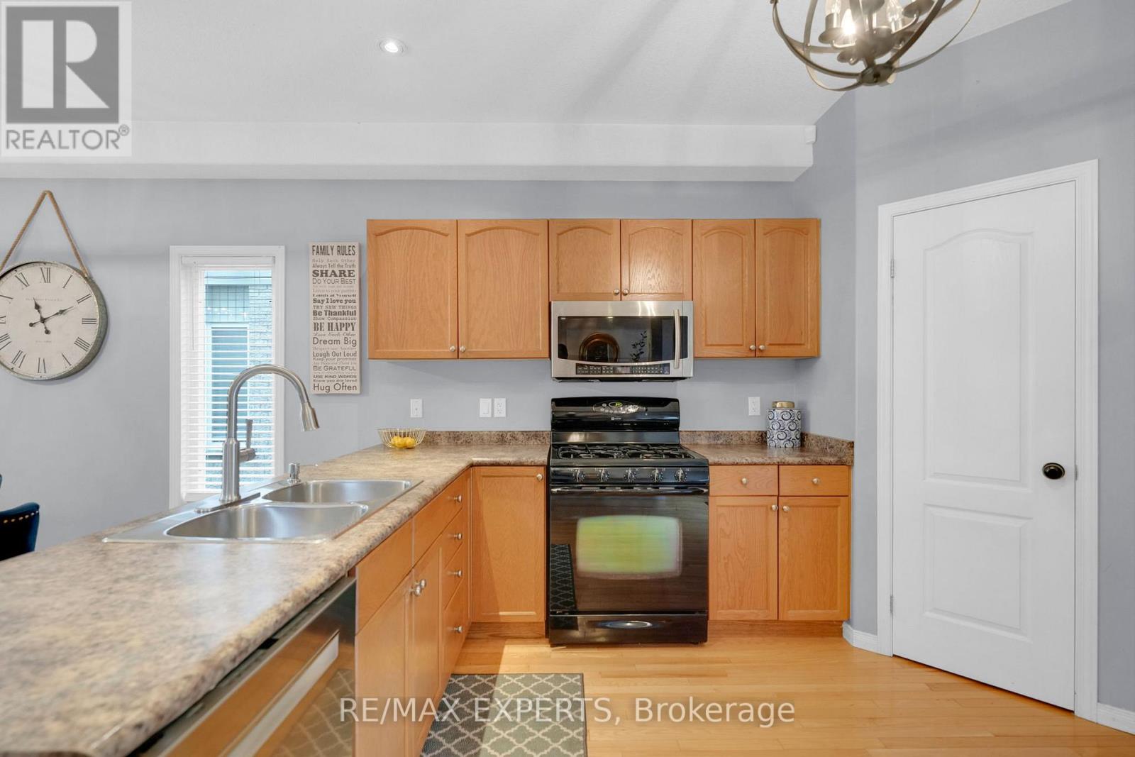 79 Shephard Avenue, New Tecumseth, Ontario  L9R 2G3 - Photo 13 - N12420685