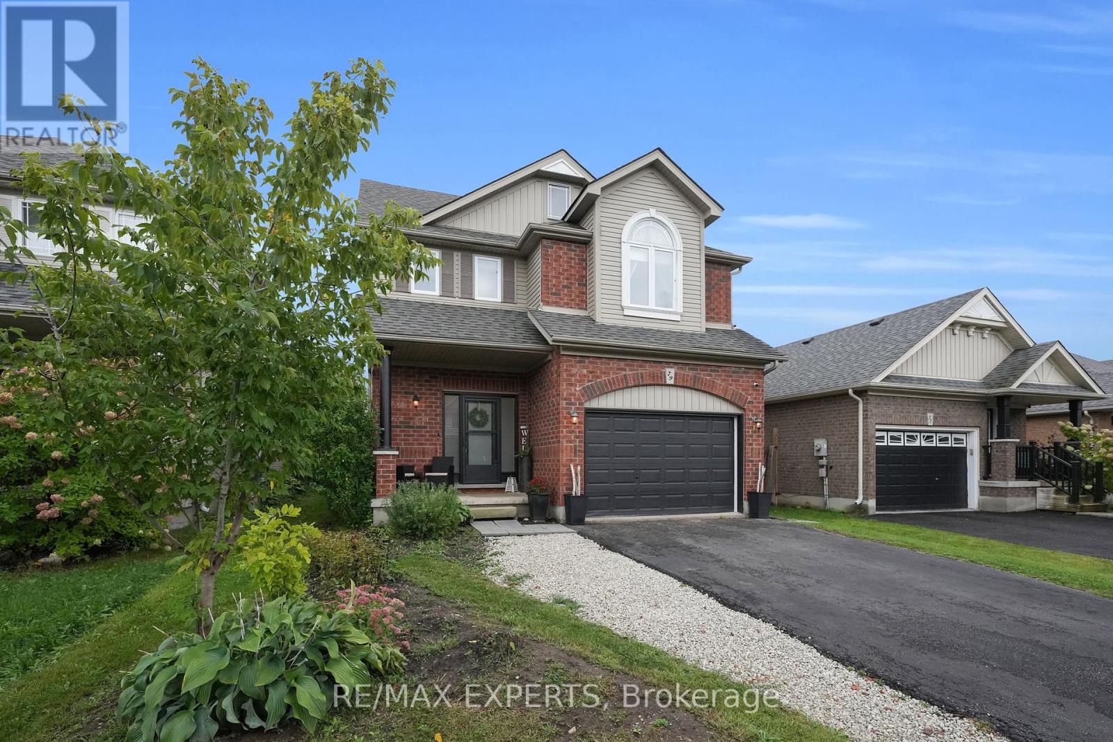 79 Shephard Avenue, New Tecumseth, Ontario  L9R 2G3 - Photo 2 - N12420685