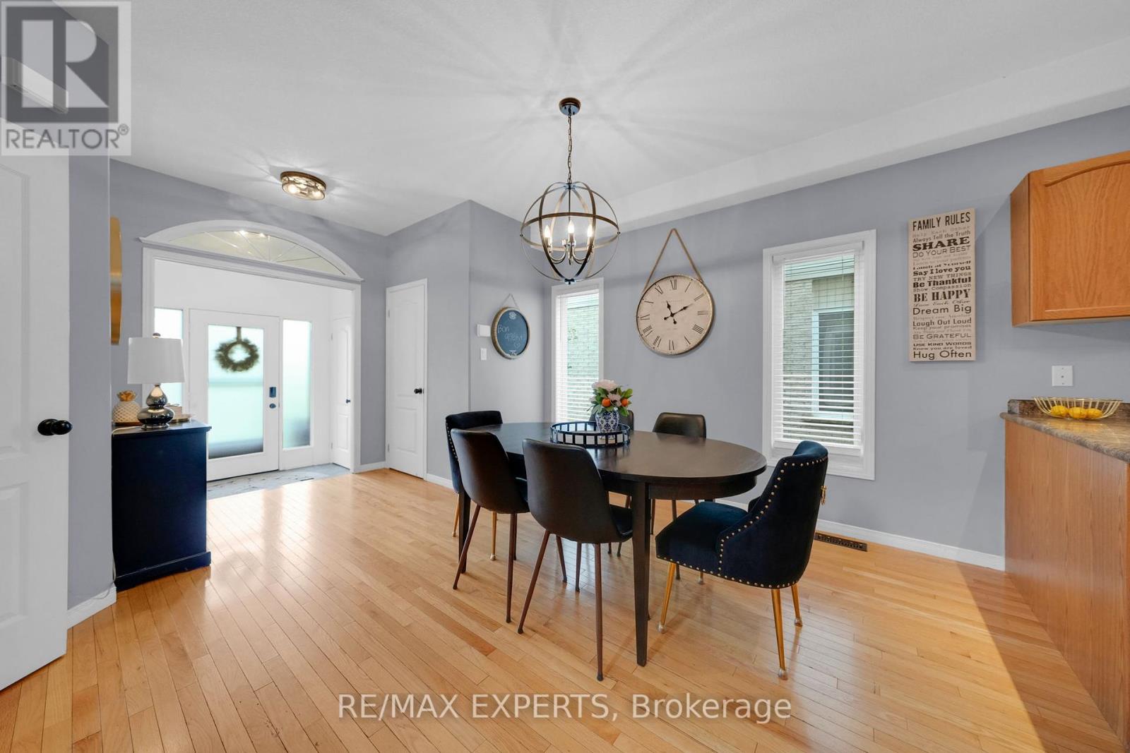 79 Shephard Avenue, New Tecumseth, Ontario  L9R 2G3 - Photo 10 - N12420685