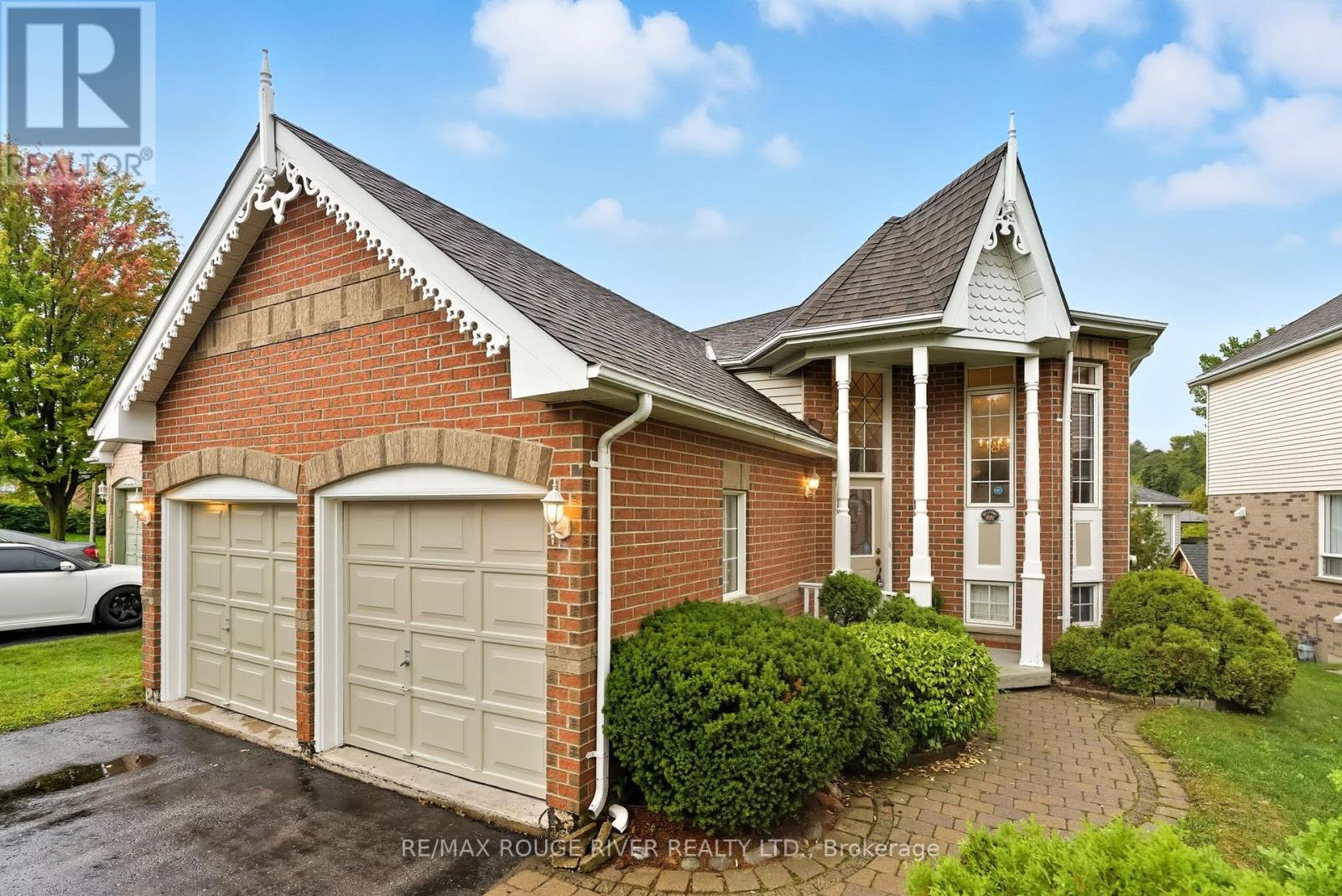 1050 Ridgemount Boulevard, Oshawa, Ontario  L1K 2K7 - Photo 2 - E12428765