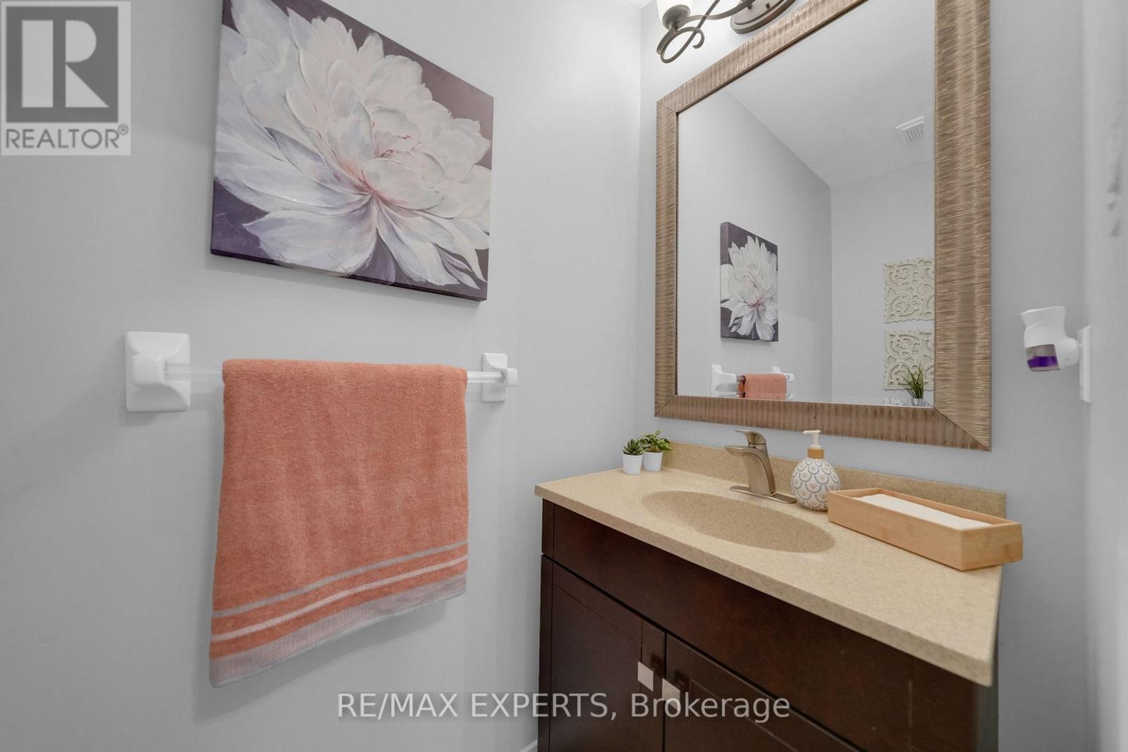 79 Shephard Avenue, New Tecumseth, Ontario  L9R 2G3 - Photo 7 - N12420685