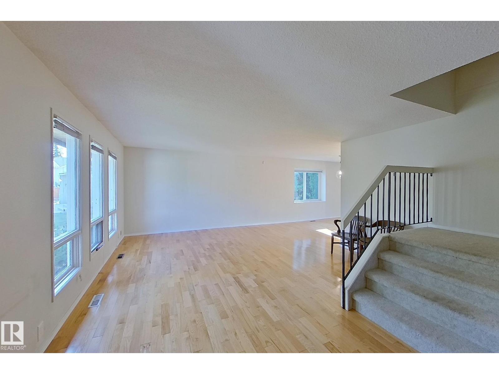 59 Woodcrest Av, St. Albert, Alberta  T8N 3H8 - Photo 2 - E4459650