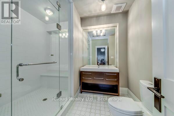 962 Fredonia Drive, Mississauga, Ontario  L5C 2W4 - Photo 31 - W12428138