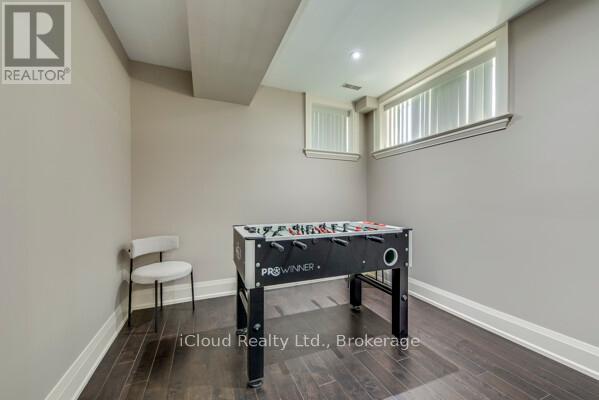 962 Fredonia Drive, Mississauga, Ontario  L5C 2W4 - Photo 30 - W12428138