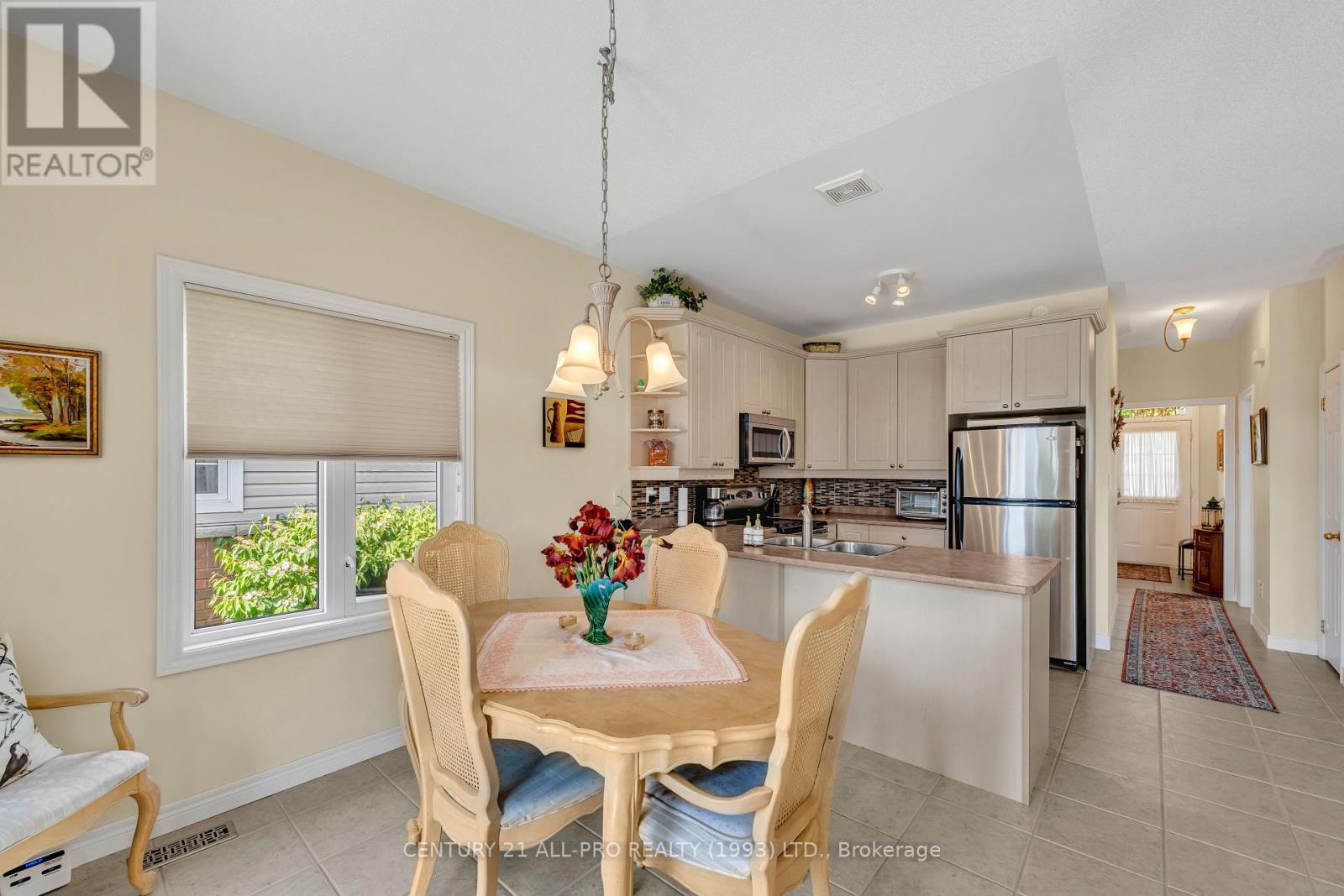 745 Prince Of Wales Drive, Cobourg, Ontario  K9A 5X9 - Photo 10 - X12428810