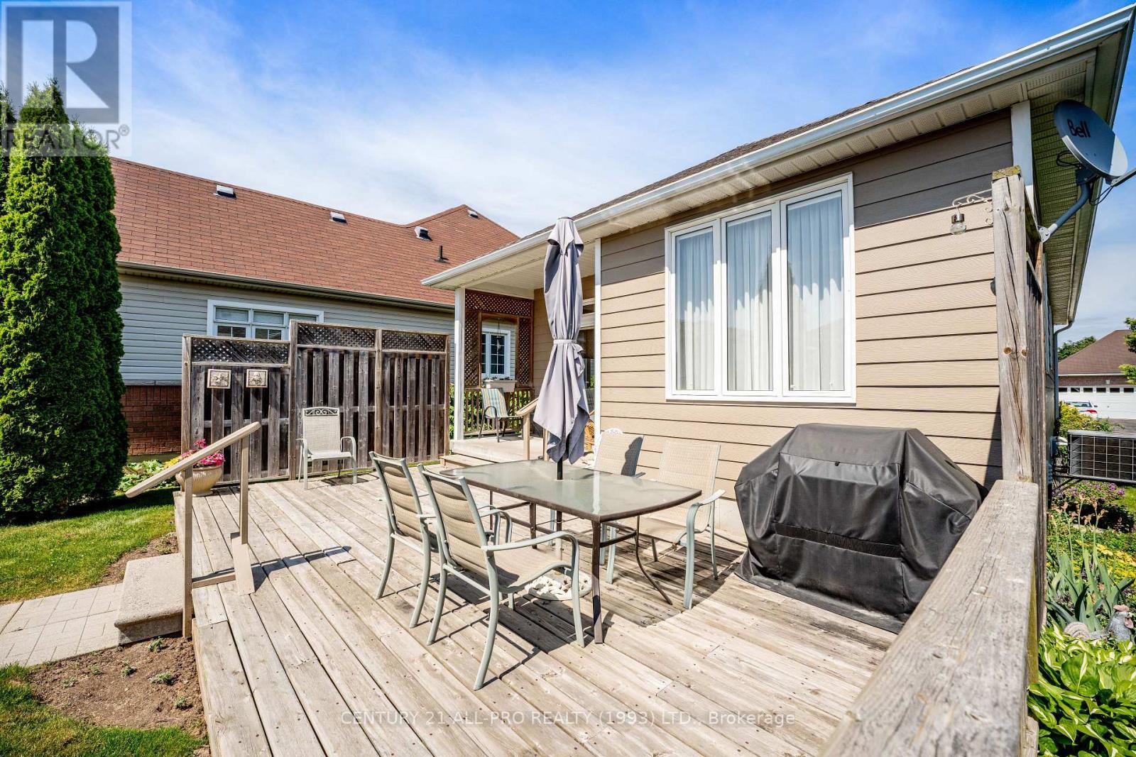 745 Prince Of Wales Drive, Cobourg, Ontario  K9A 5X9 - Photo 29 - X12428810