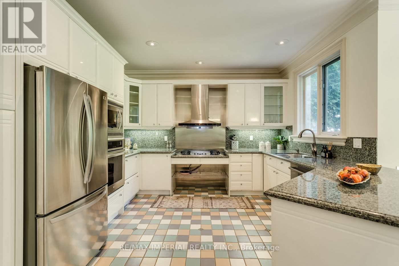 270 Spring Garden Avenue, Toronto, Ontario  M2N 3G9 - Photo 14 - C12428627