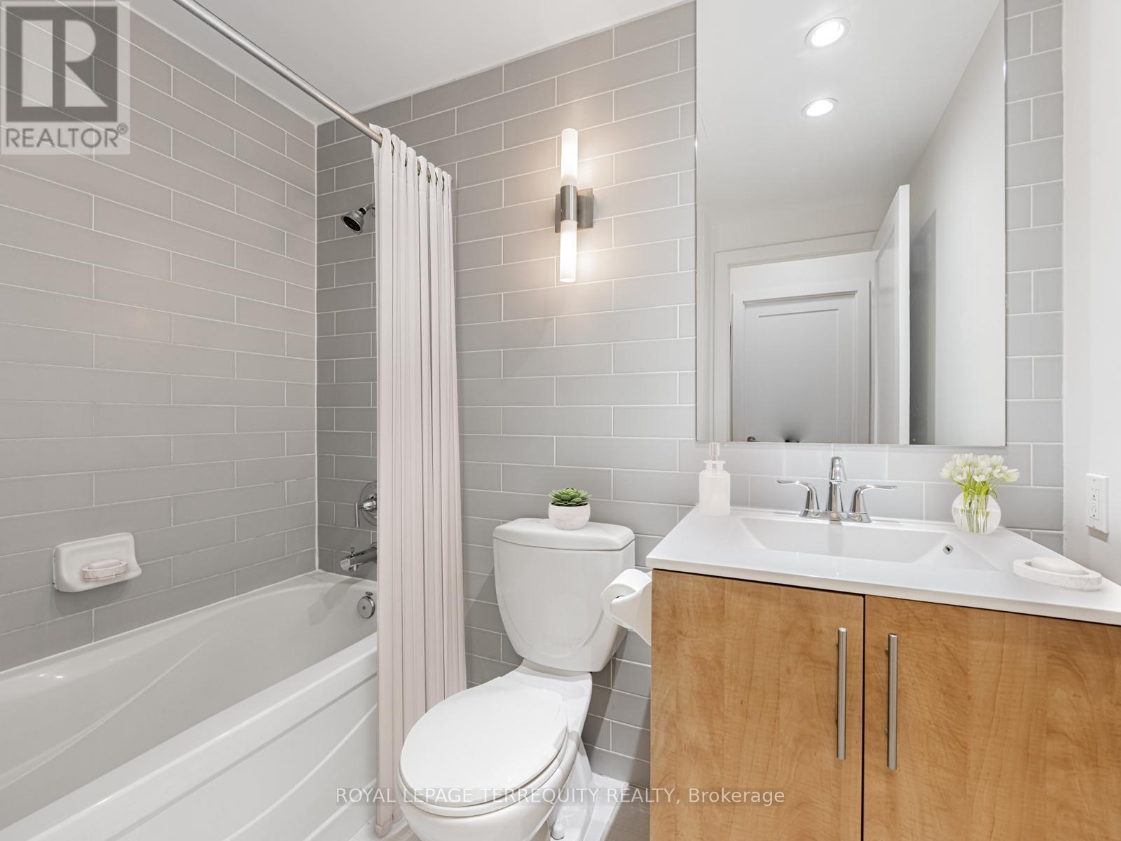 3603 - 120 Homewood Avenue, Toronto, Ontario  M4Y 2J3 - Photo 16 - C12428646