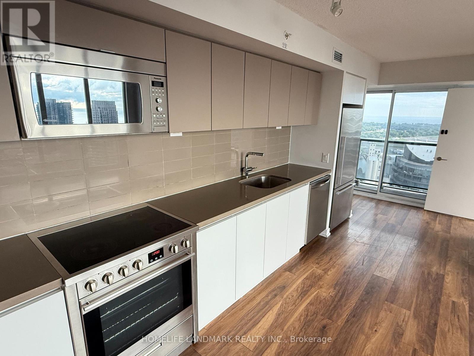 4206 - 85 Queens Wharf Road, Toronto, Ontario  M5V 0J9 - Photo 3 - C12428652