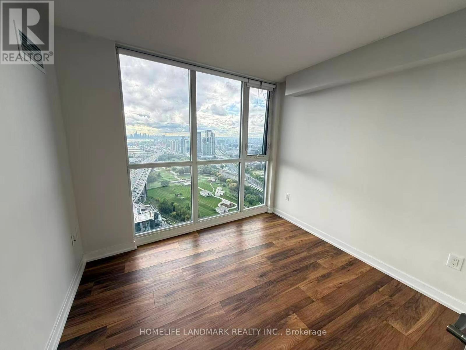 4206 - 85 Queens Wharf Road, Toronto, Ontario  M5V 0J9 - Photo 8 - C12428652