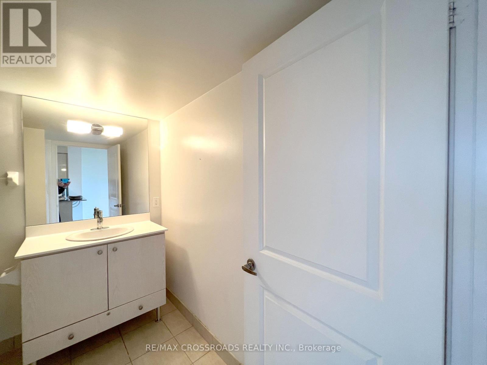 2109 - 5791 Yonge Street, Toronto, Ontario  M2M 0A8 - Photo 10 - C12428654