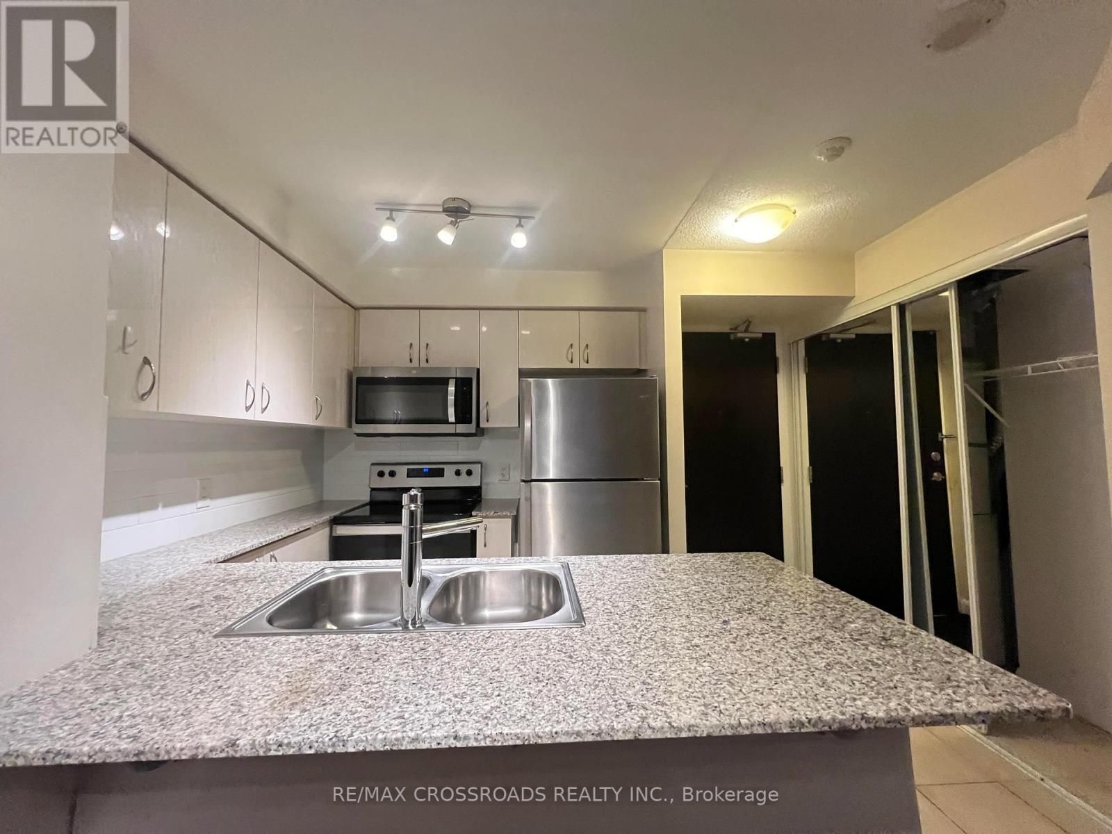2109 - 5791 Yonge Street, Toronto, Ontario  M2M 0A8 - Photo 3 - C12428654
