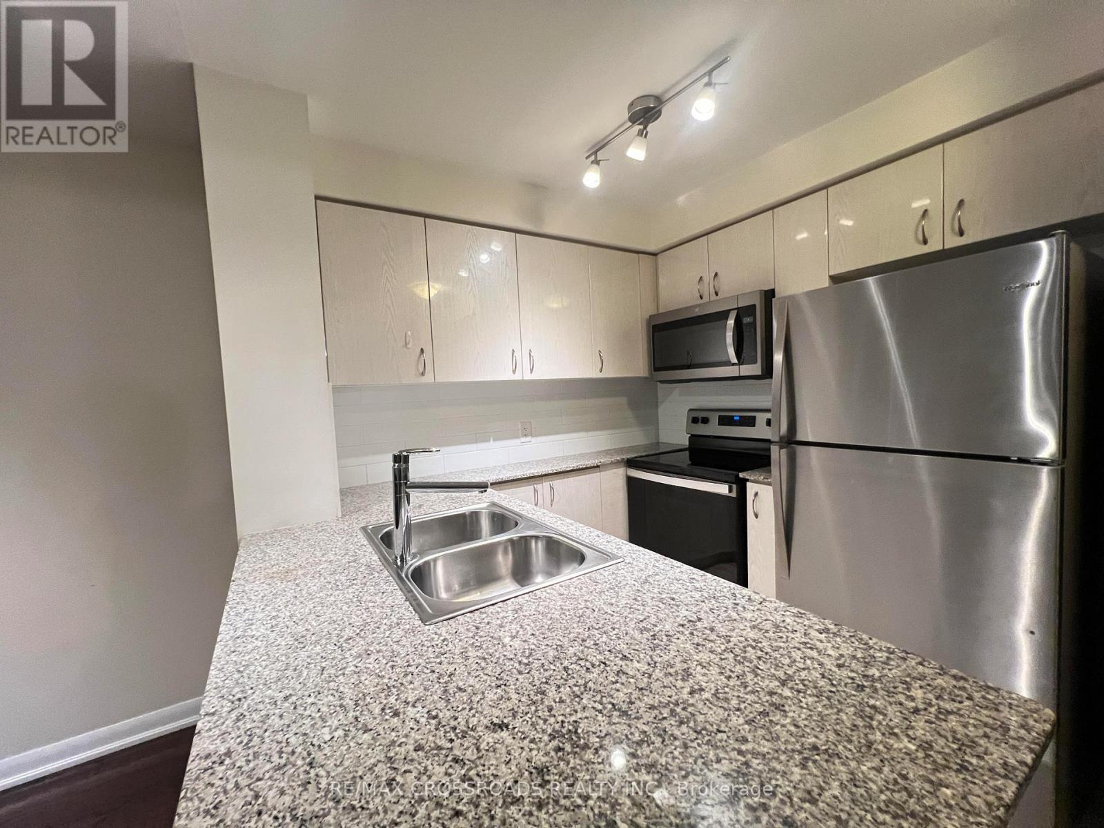 2109 - 5791 Yonge Street, Toronto, Ontario  M2M 0A8 - Photo 4 - C12428654