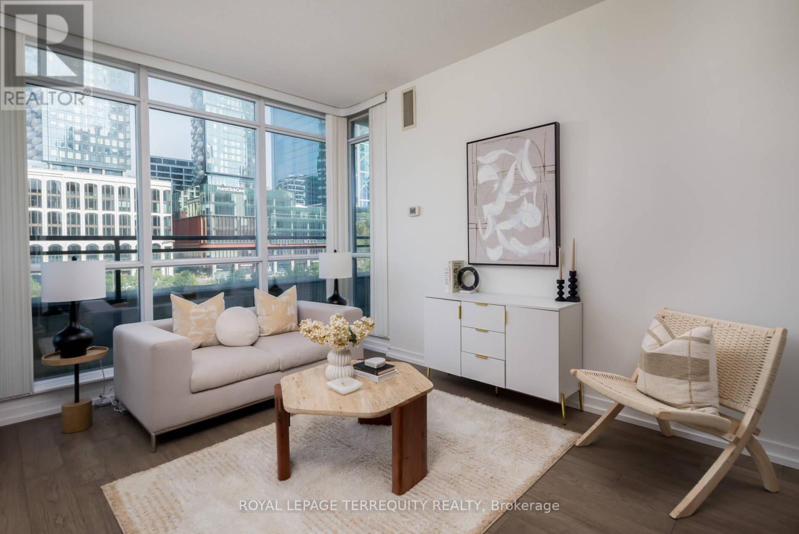 303 - 25 Capreol Court, Toronto, Ontario  M5V 3Z7 - Photo 15 - C12428661