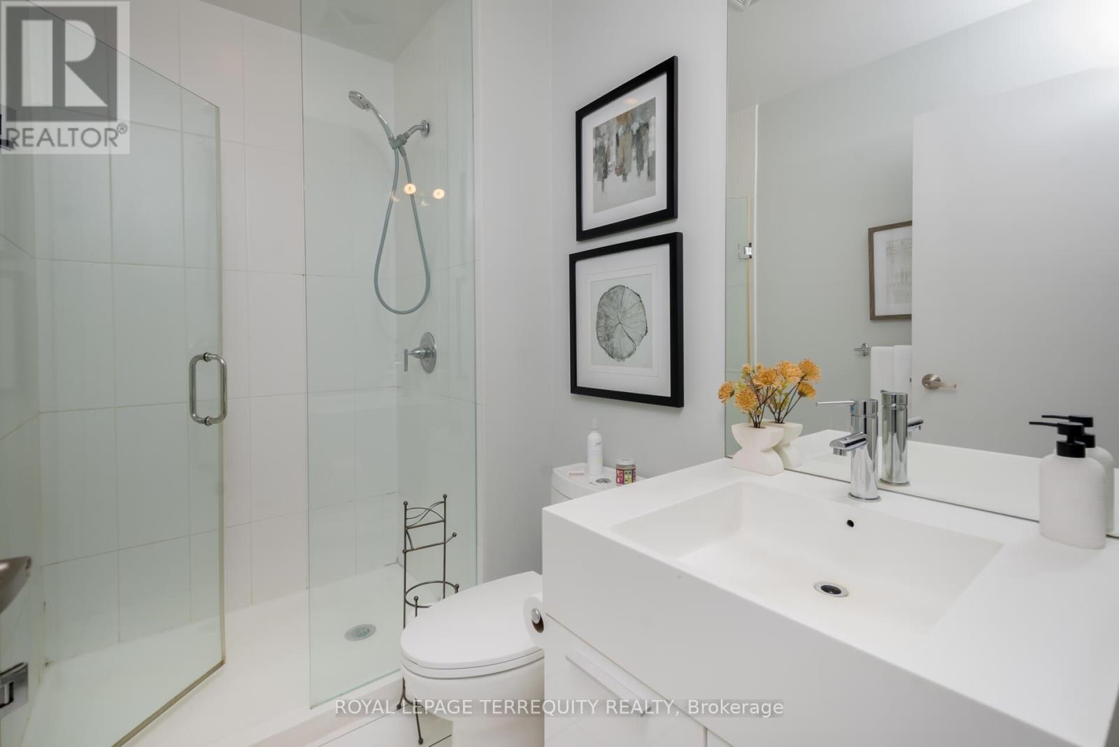 303 - 25 Capreol Court, Toronto, Ontario  M5V 3Z7 - Photo 22 - C12428661
