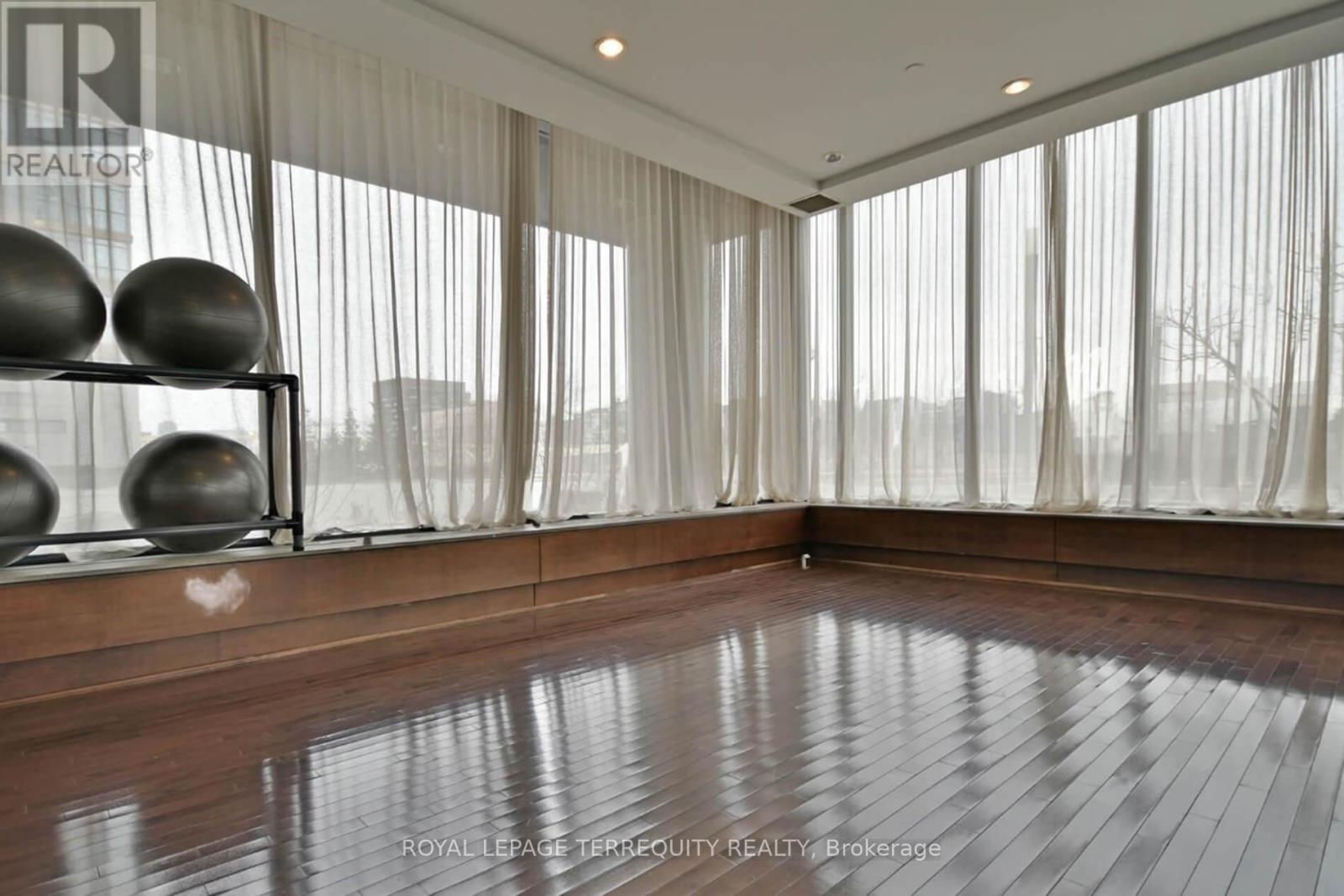 303 - 25 Capreol Court, Toronto, Ontario  M5V 3Z7 - Photo 36 - C12428661