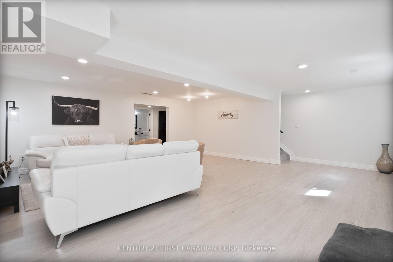 161 Collins Way, Strathroy-Caradoc, Ontario  N7G 3H3 - Photo 25 - X12428672