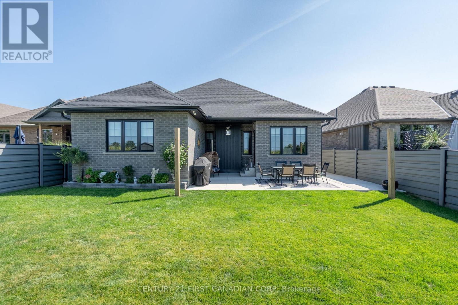 161 Collins Way, Strathroy-Caradoc, Ontario  N7G 3H3 - Photo 38 - X12428672
