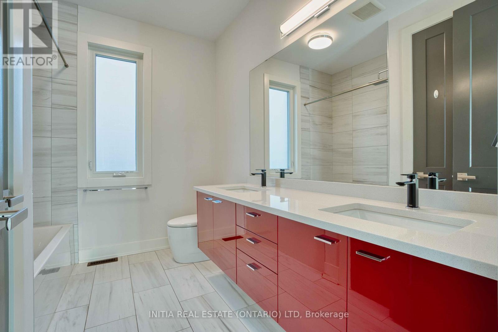 115 South Carriage Road, London North, Ontario  N6H 0C6 - Photo 32 - X12428701
