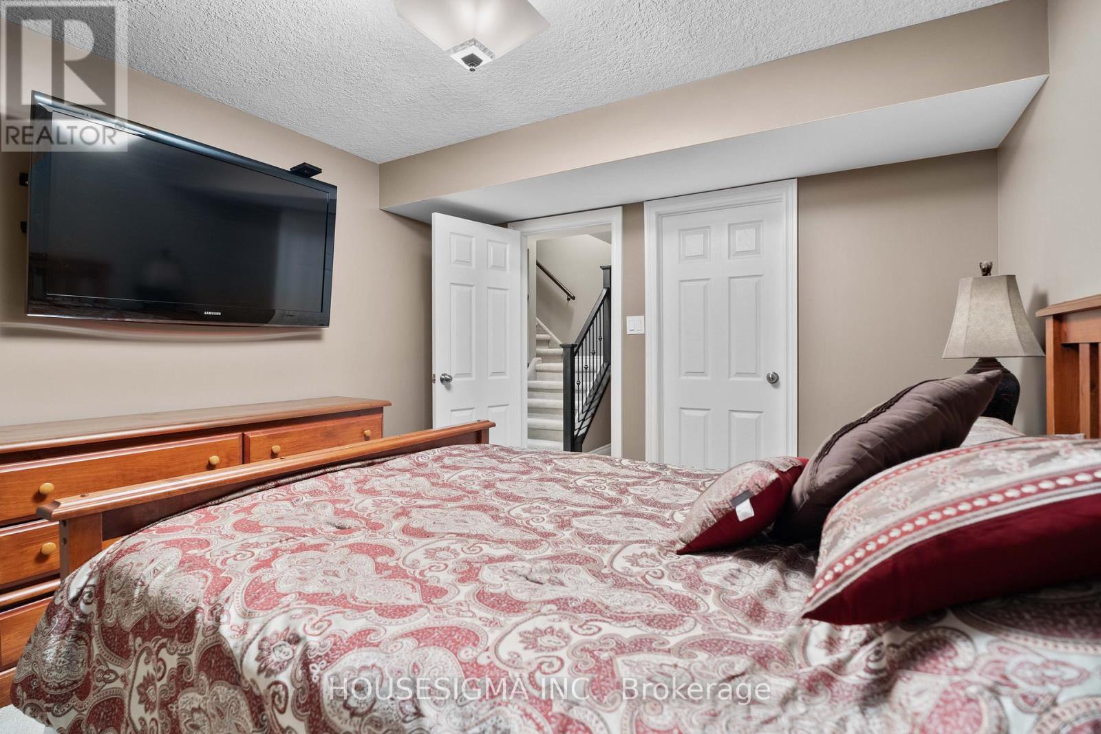2203 Wickerson Road, London South, Ontario  N6K 0C3 - Photo 34 - X12428713