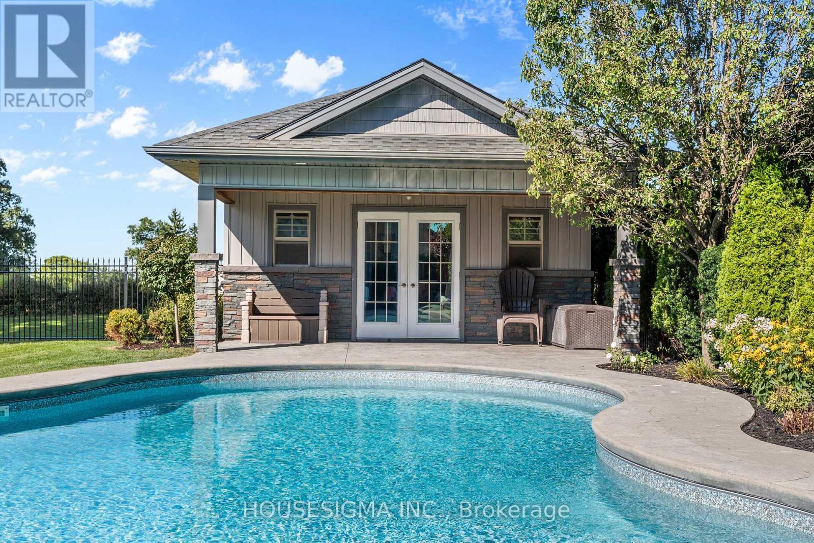 2203 Wickerson Road, London South, Ontario  N6K 0C3 - Photo 40 - X12428713