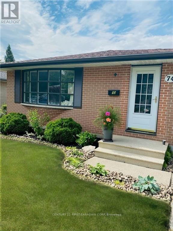 74 Kipling Avenue, London East, Ontario  N5V 1K2 - Photo 2 - X12428722