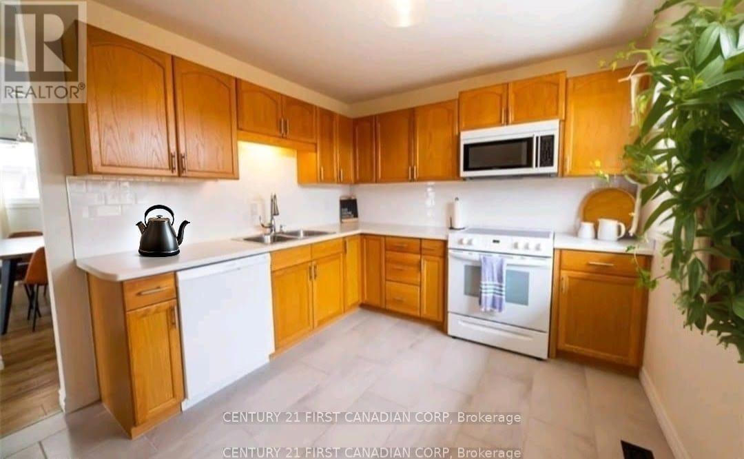 74 Kipling Avenue, London East, Ontario  N5V 1K2 - Photo 6 - X12428722