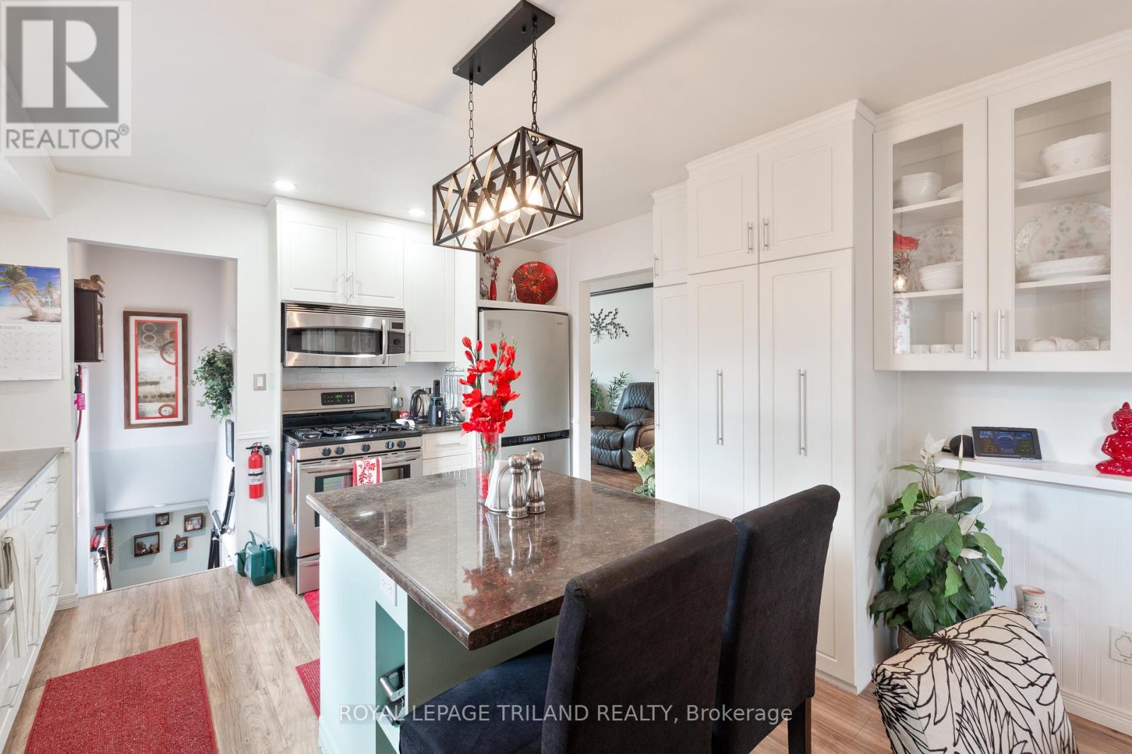 11 Gregory Place, St. Thomas, Ontario  N5R 4S4 - Photo 15 - X12428745