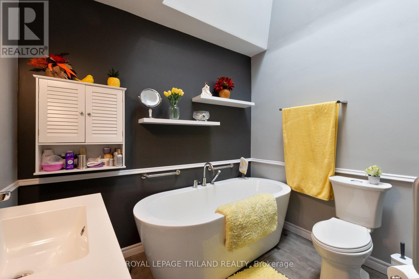11 Gregory Place, St. Thomas, Ontario  N5R 4S4 - Photo 21 - X12428745