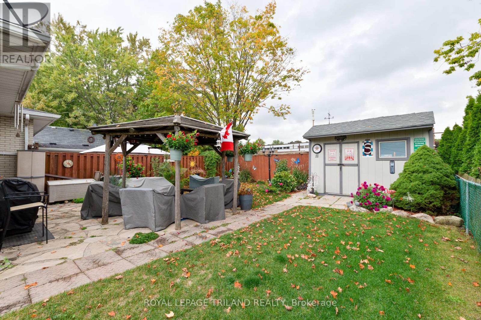 11 Gregory Place, St. Thomas, Ontario  N5R 4S4 - Photo 34 - X12428745