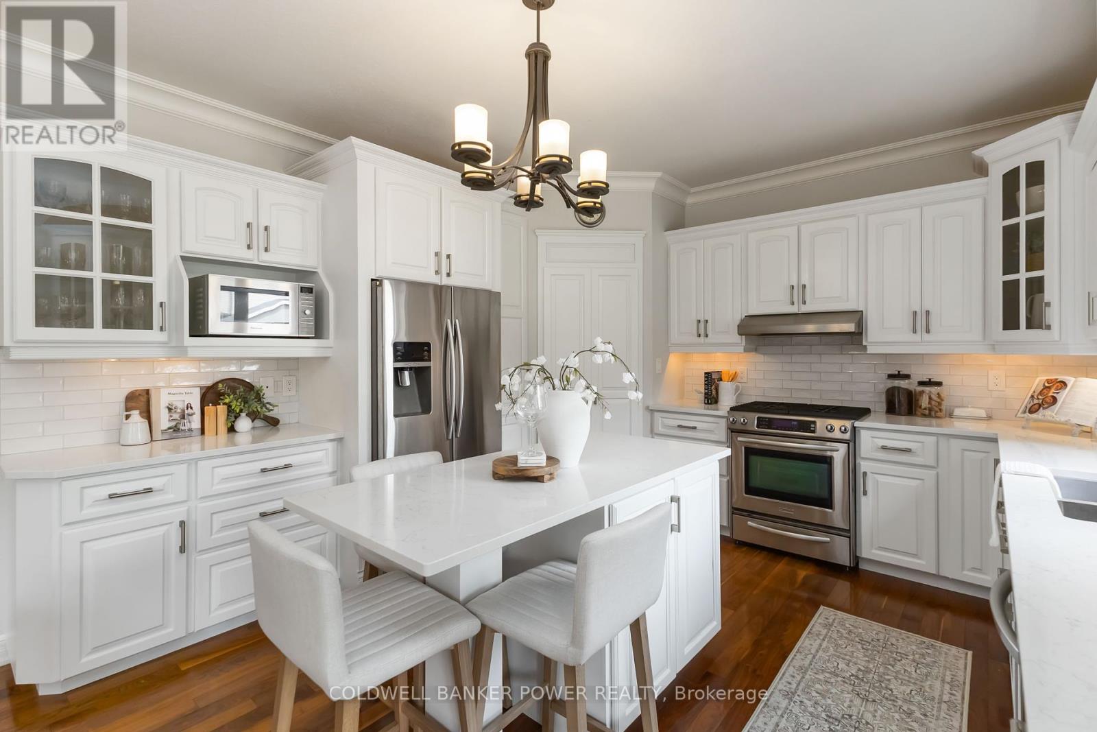 2098 Logans Run, London South, Ontario  N6K 0B3 - Photo 19 - X12428748