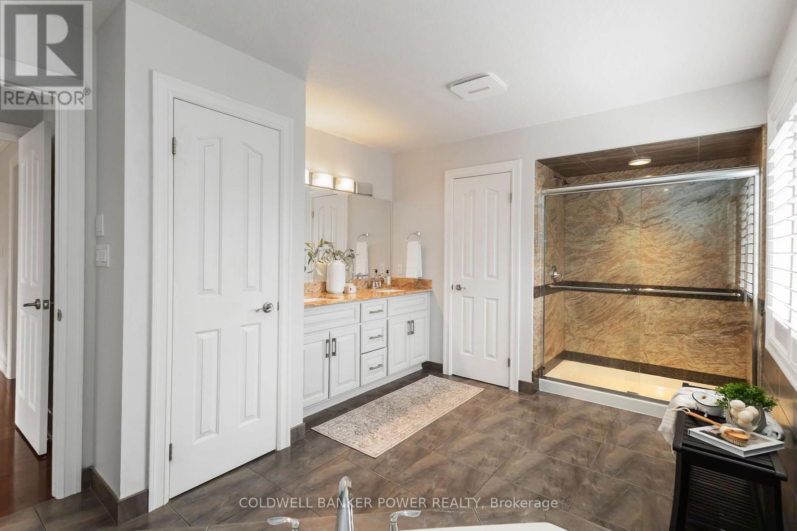 2098 Logans Run, London South, Ontario  N6K 0B3 - Photo 28 - X12428748