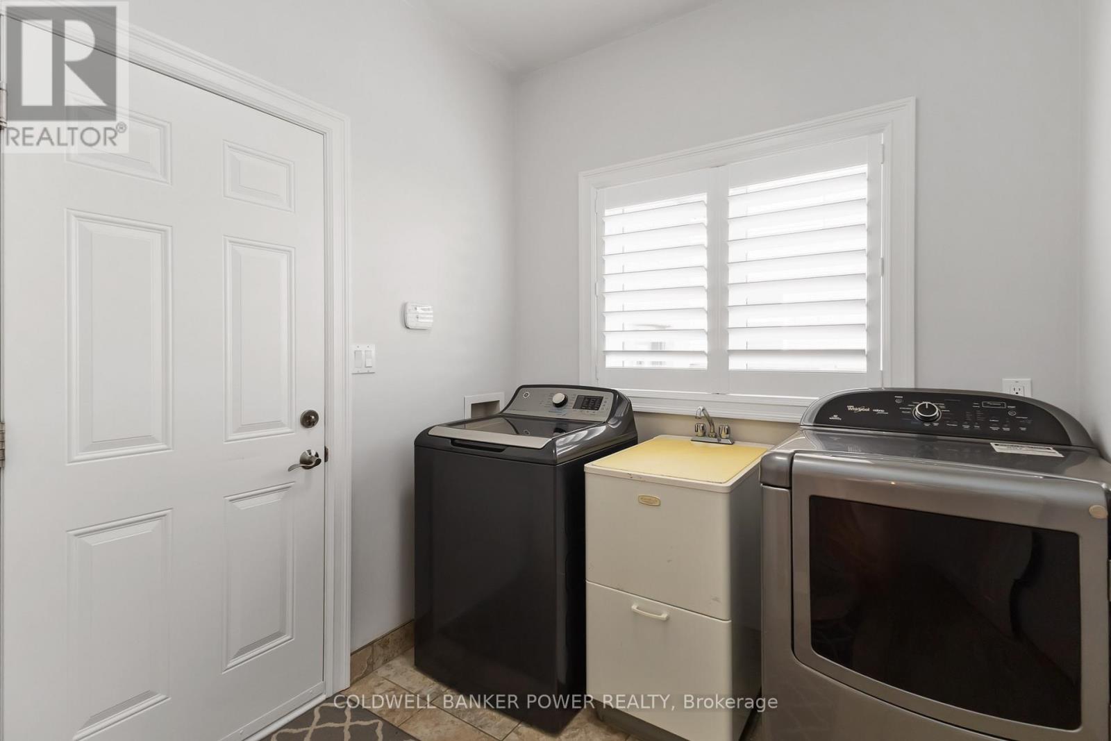 2098 Logans Run, London South, Ontario  N6K 0B3 - Photo 36 - X12428748