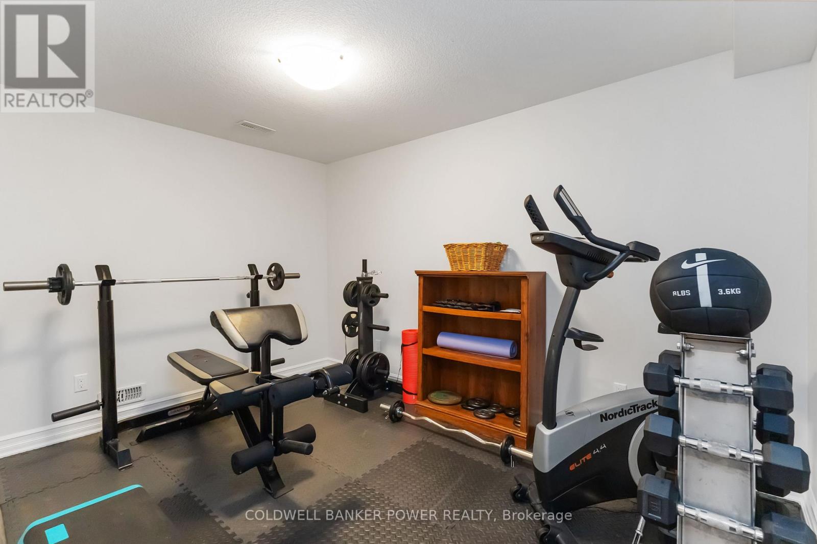 2098 Logans Run, London South, Ontario  N6K 0B3 - Photo 38 - X12428748