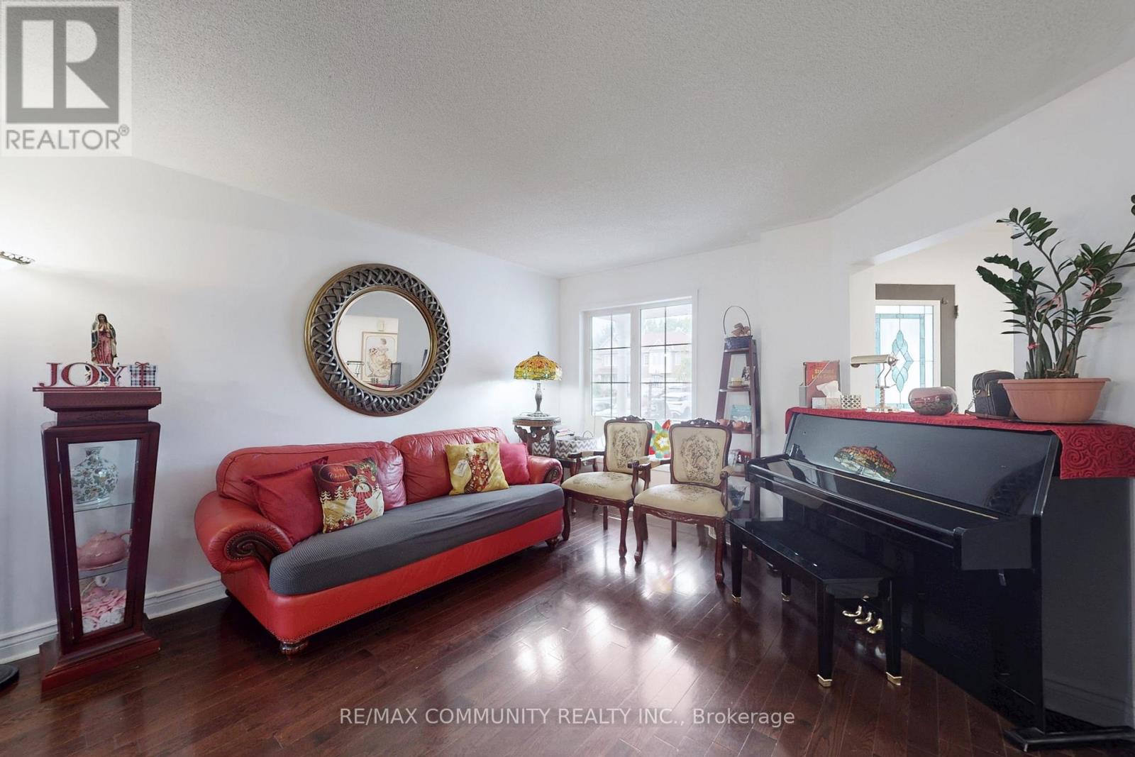 71 Hibbard Drive, Ajax, Ontario  L1Z 1J8 - Photo 3 - E12428582