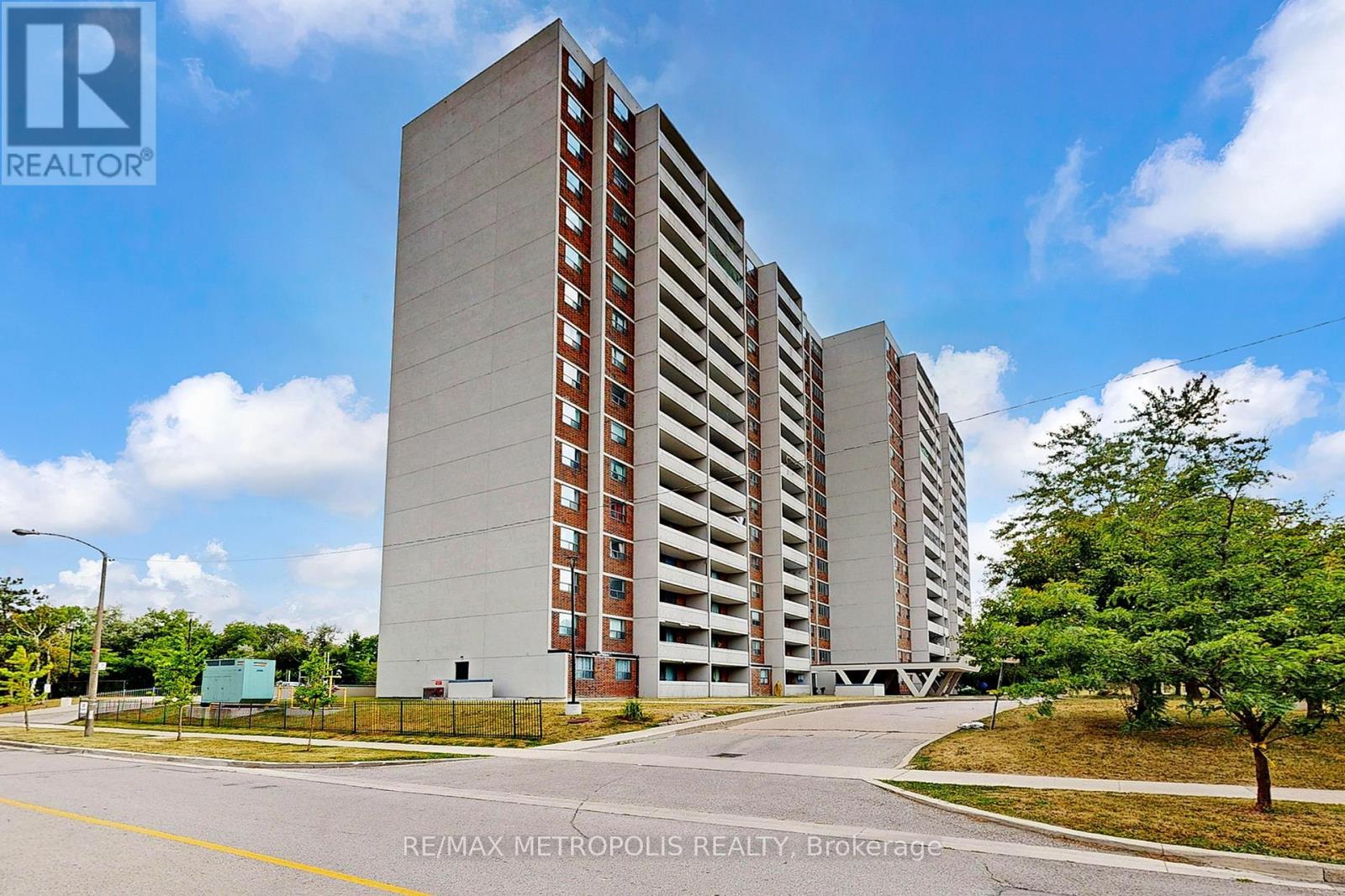 602 - 301 Prudential Drive, Toronto, Ontario  M1P 4V3 - Photo 1 - E12428625