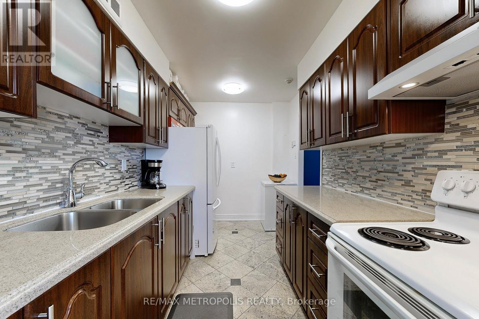 602 - 301 Prudential Drive, Toronto, Ontario  M1P 4V3 - Photo 19 - E12428625