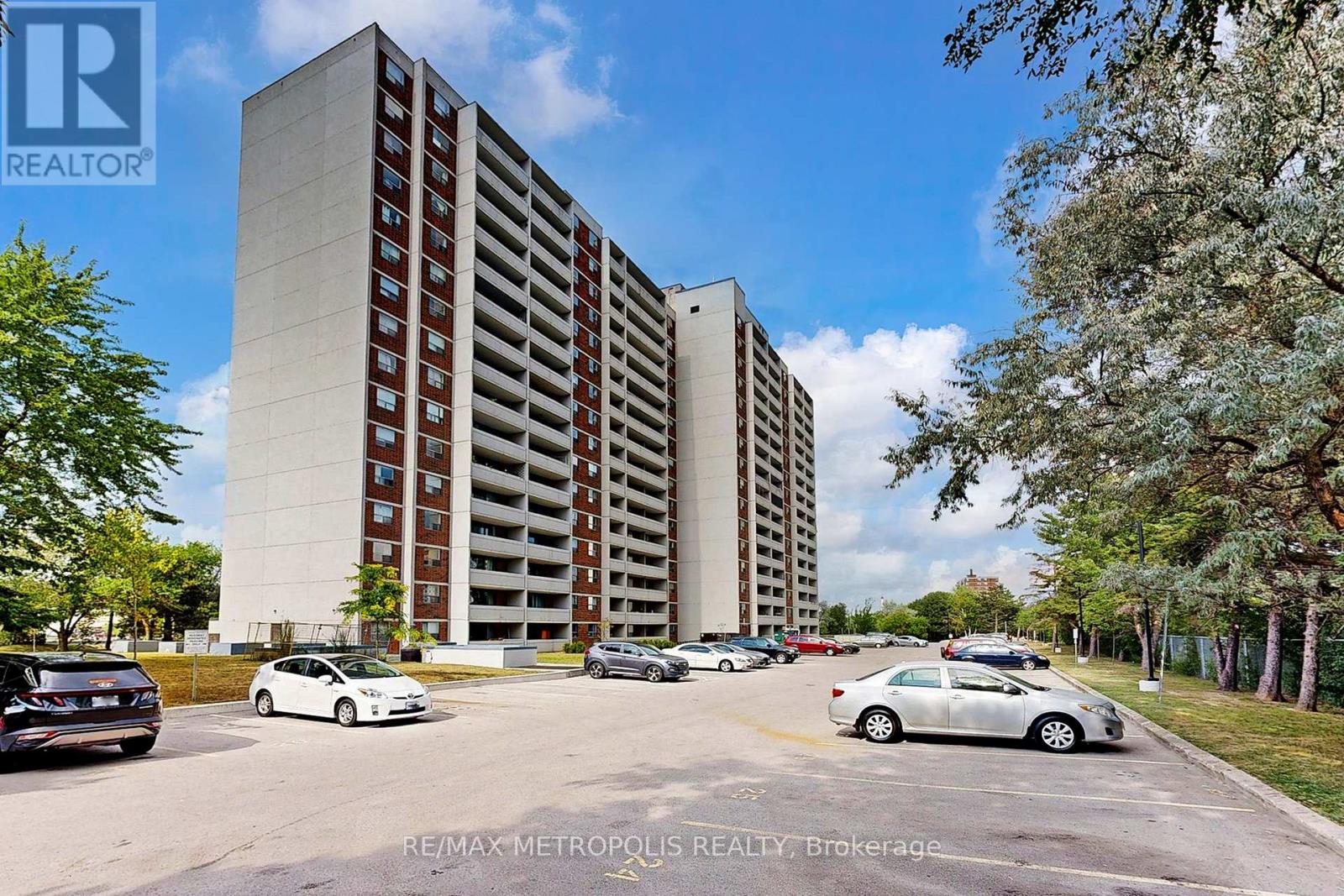 602 - 301 Prudential Drive, Toronto, Ontario  M1P 4V3 - Photo 2 - E12428625