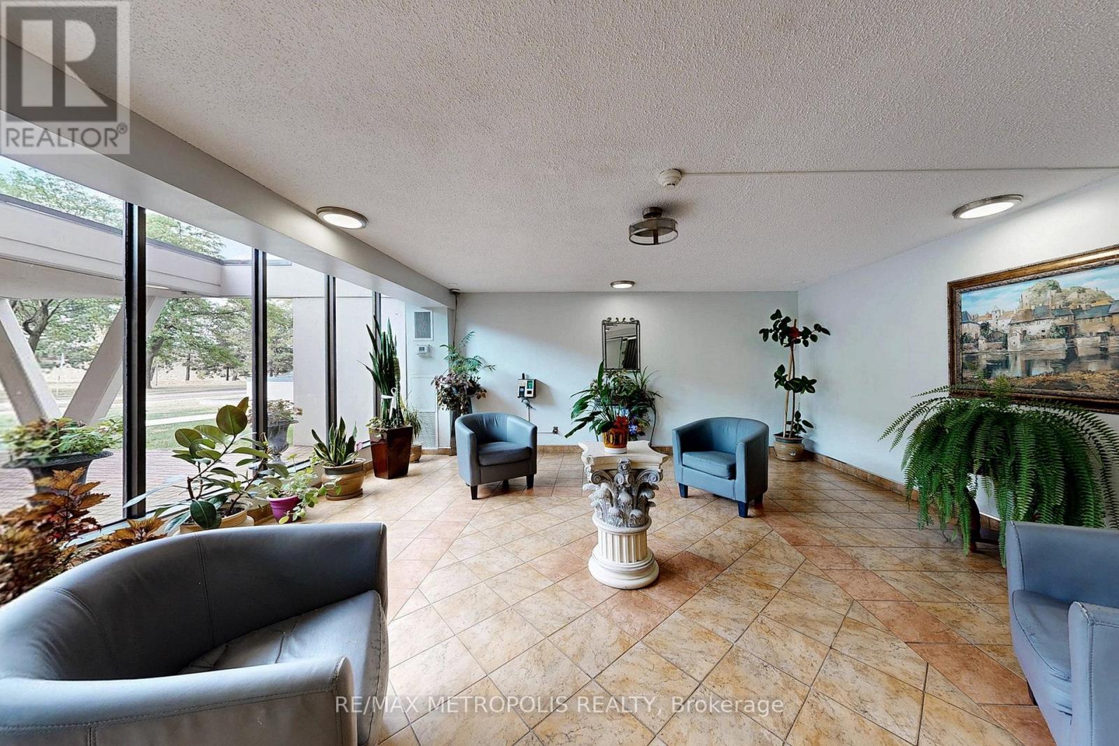 602 - 301 Prudential Drive, Toronto, Ontario  M1P 4V3 - Photo 6 - E12428625