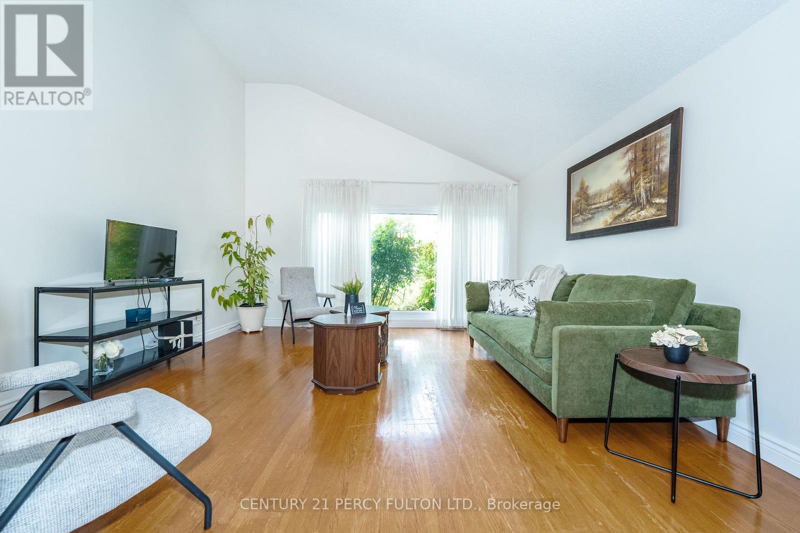 67 Orton Park Road, Toronto, Ontario  M1G 3G7 - Photo 4 - E12428626