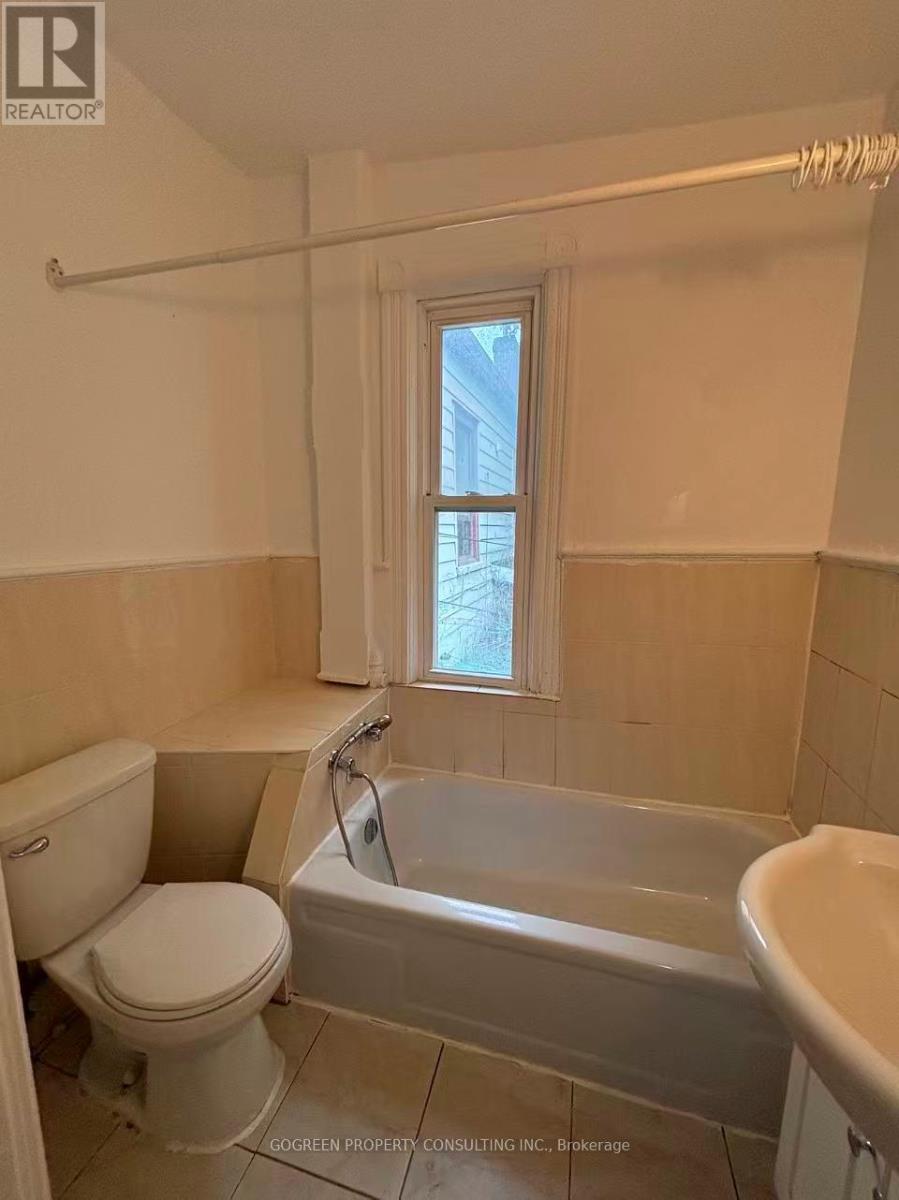 182 Boulton Avenue, Toronto, Ontario  M4M 2J9 - Photo 12 - E12428651
