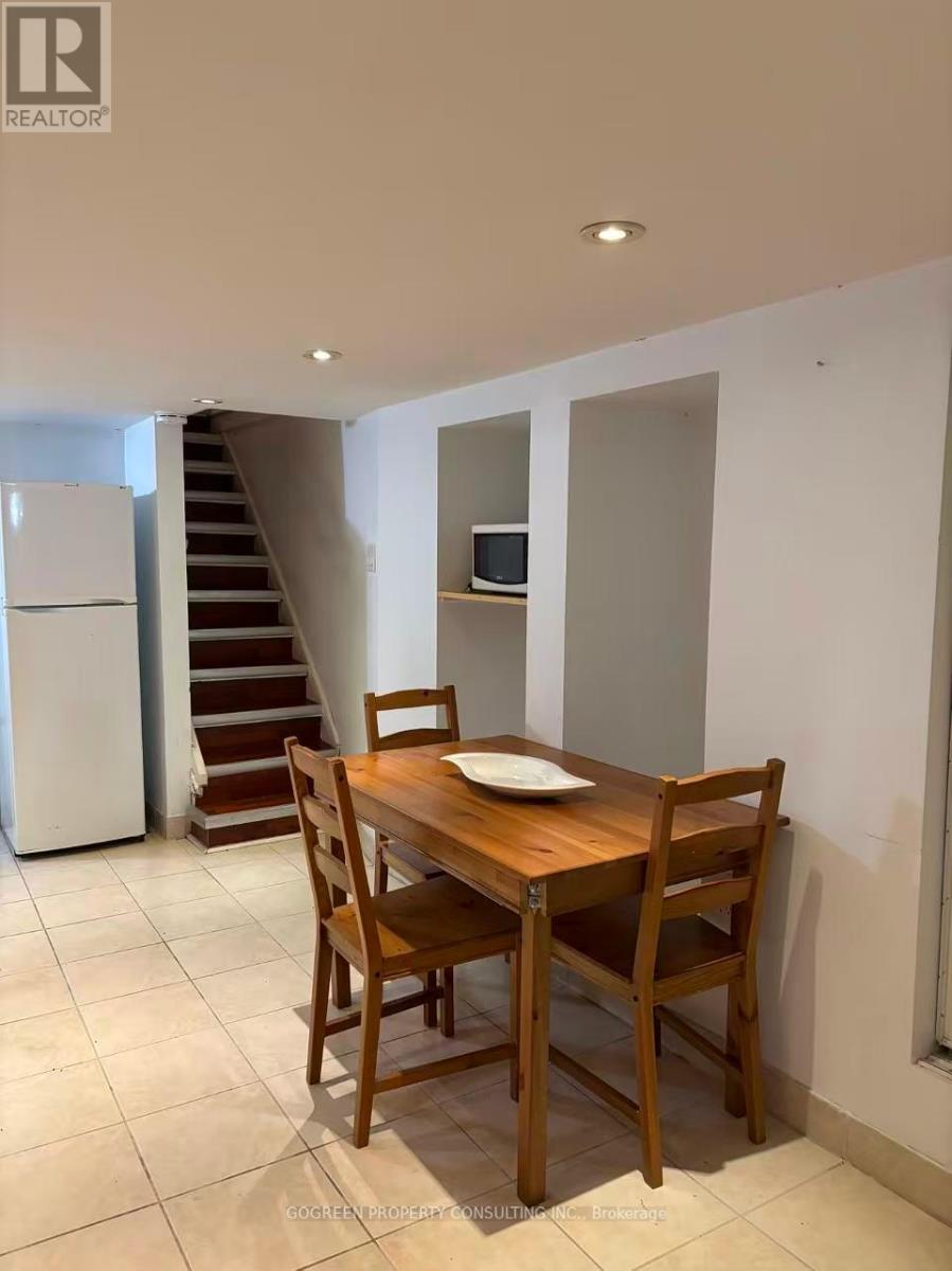182 Boulton Avenue, Toronto, Ontario  M4M 2J9 - Photo 16 - E12428651