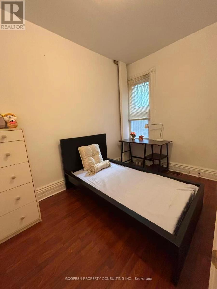 182 Boulton Avenue, Toronto, Ontario  M4M 2J9 - Photo 5 - E12428651