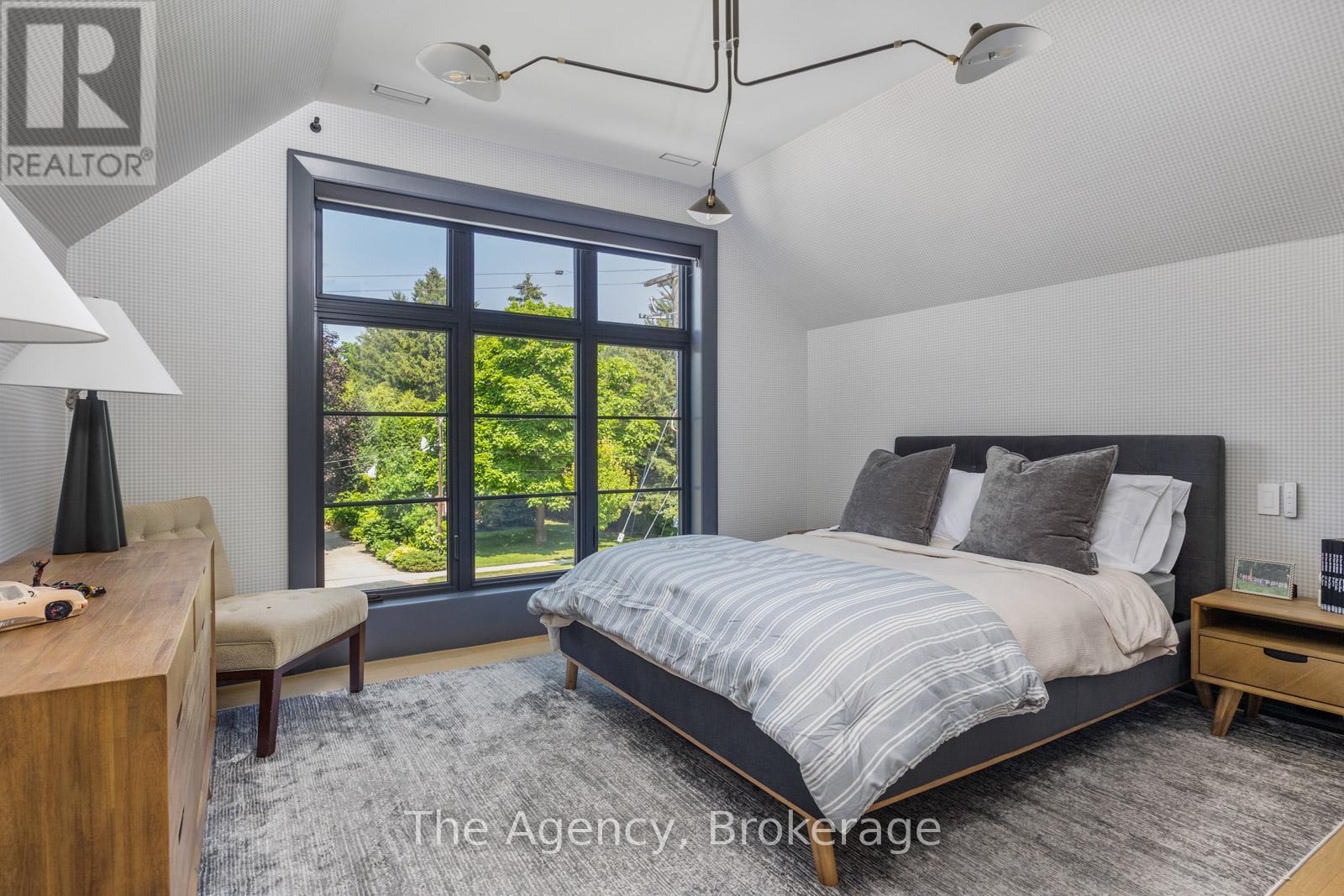 304 Pomona Avenue, Burlington, Ontario  L7N 1T3 - Photo 24 - W12383836