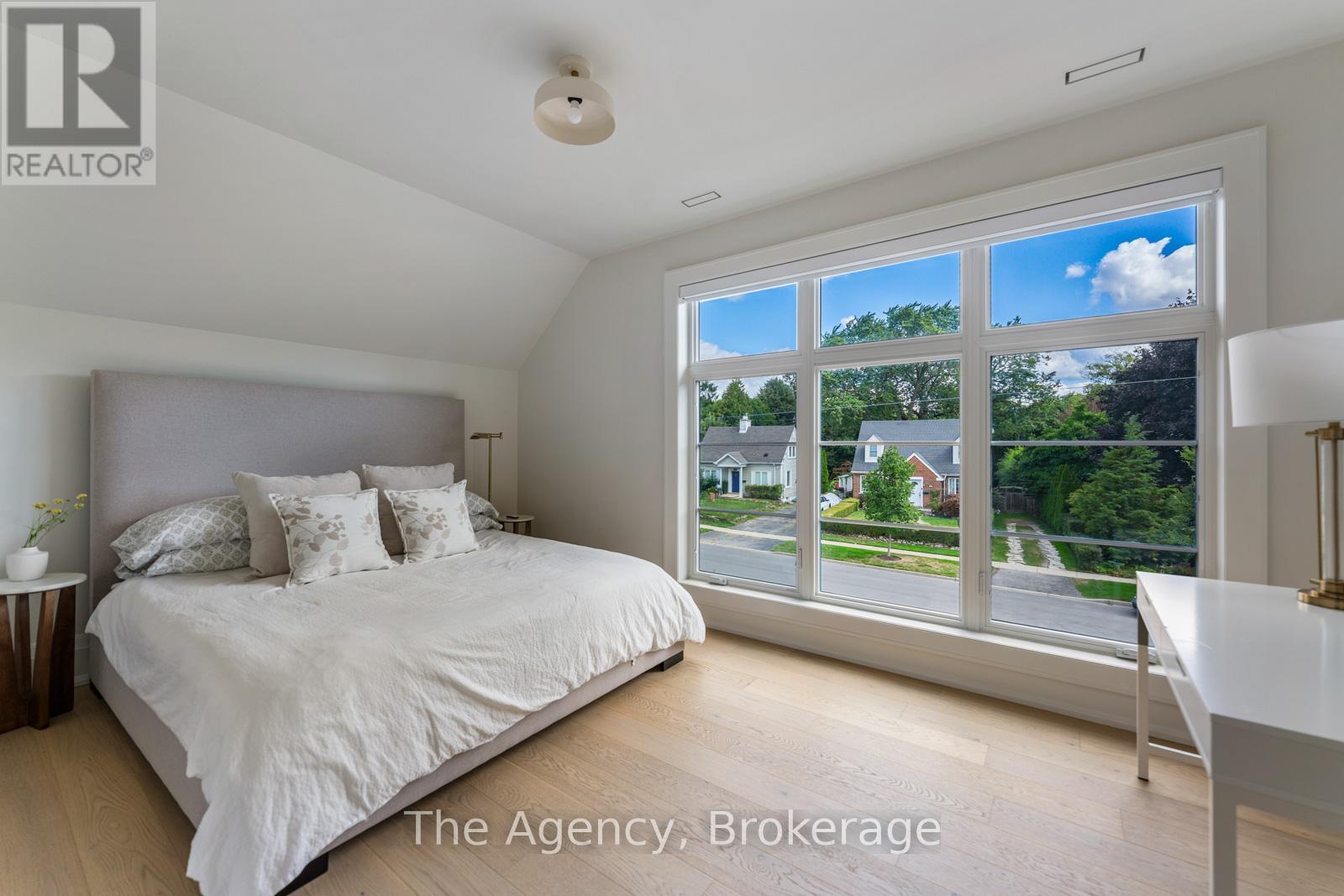 304 Pomona Avenue, Burlington, Ontario  L7N 1T3 - Photo 32 - W12383836