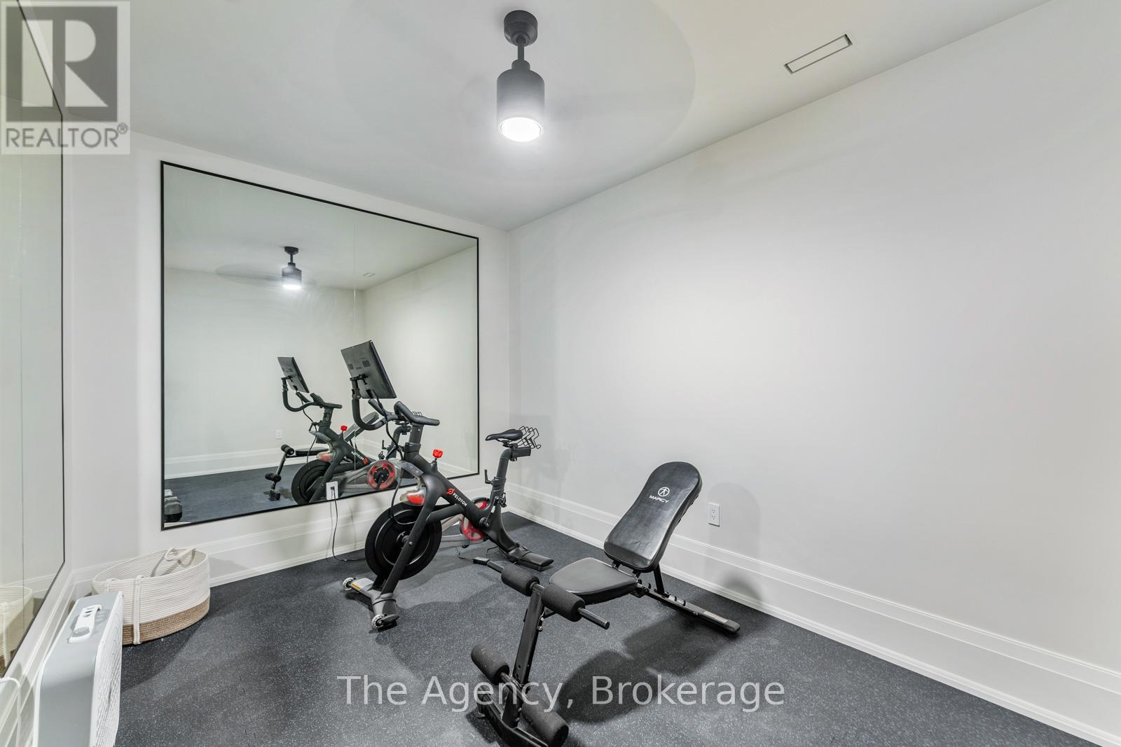 304 Pomona Avenue, Burlington, Ontario  L7N 1T3 - Photo 39 - W12383836