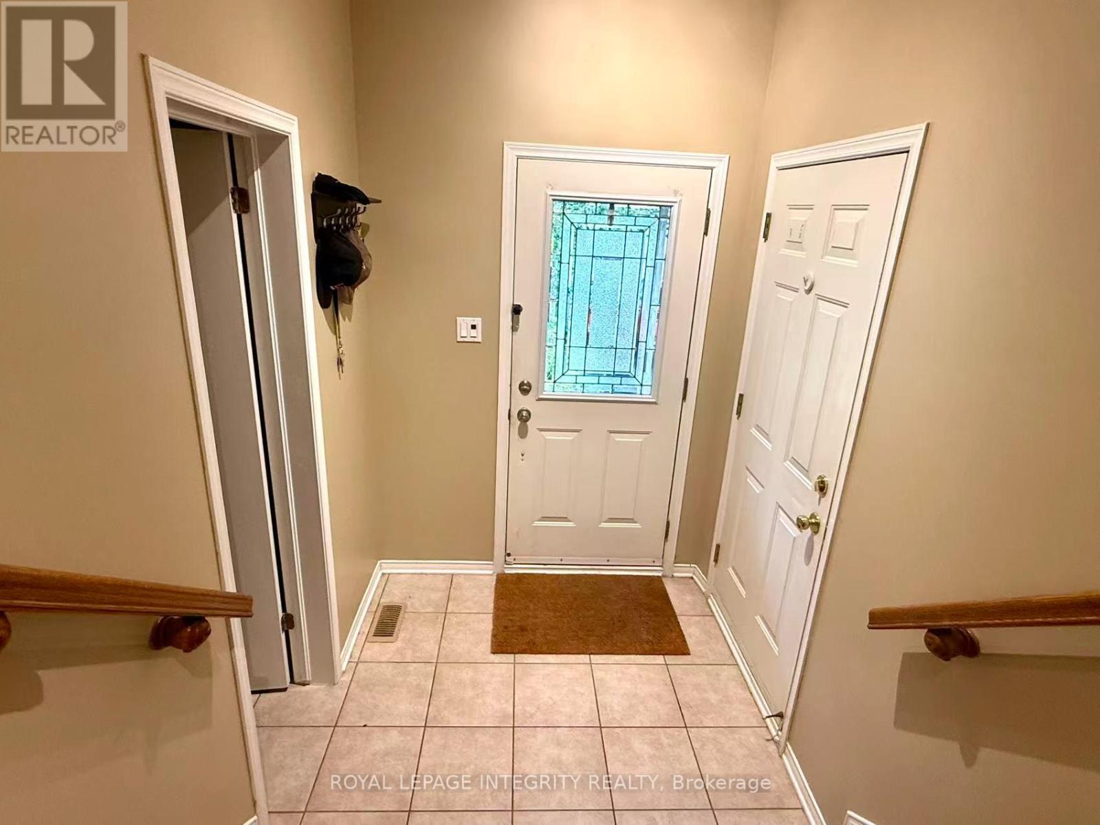 3 Ipswich Terrace, Ottawa, Ontario  K2K 3K4 - Photo 3 - X12428698